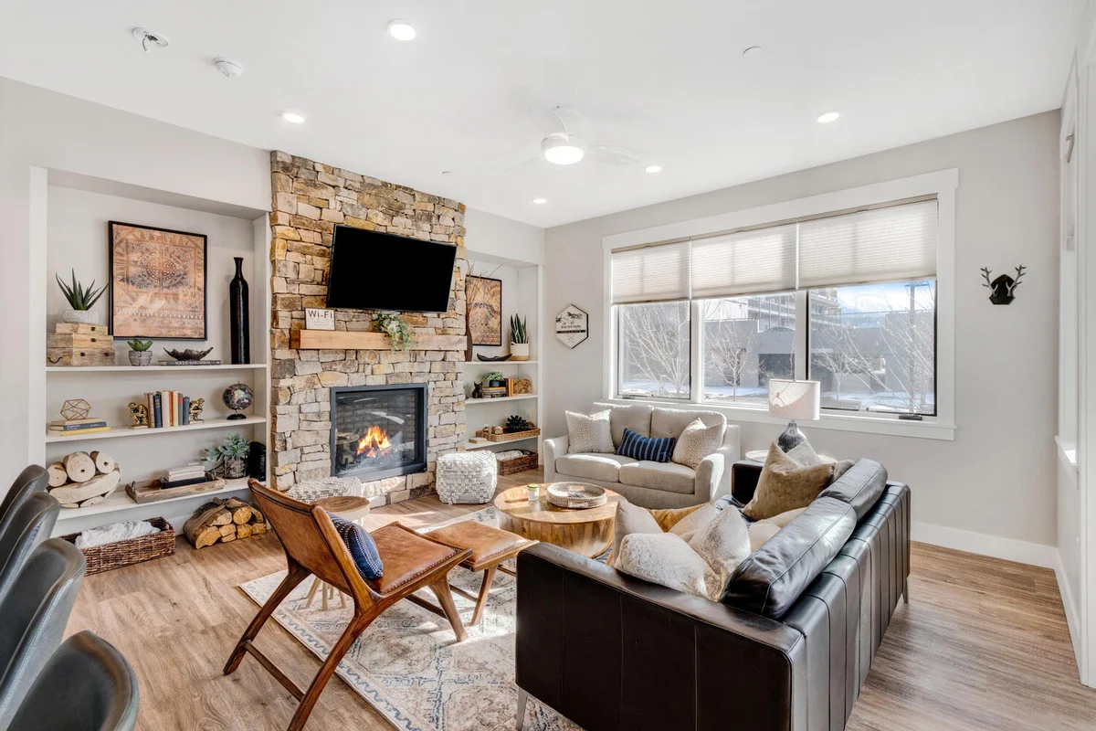 Hideaway Station Loft 101 #7