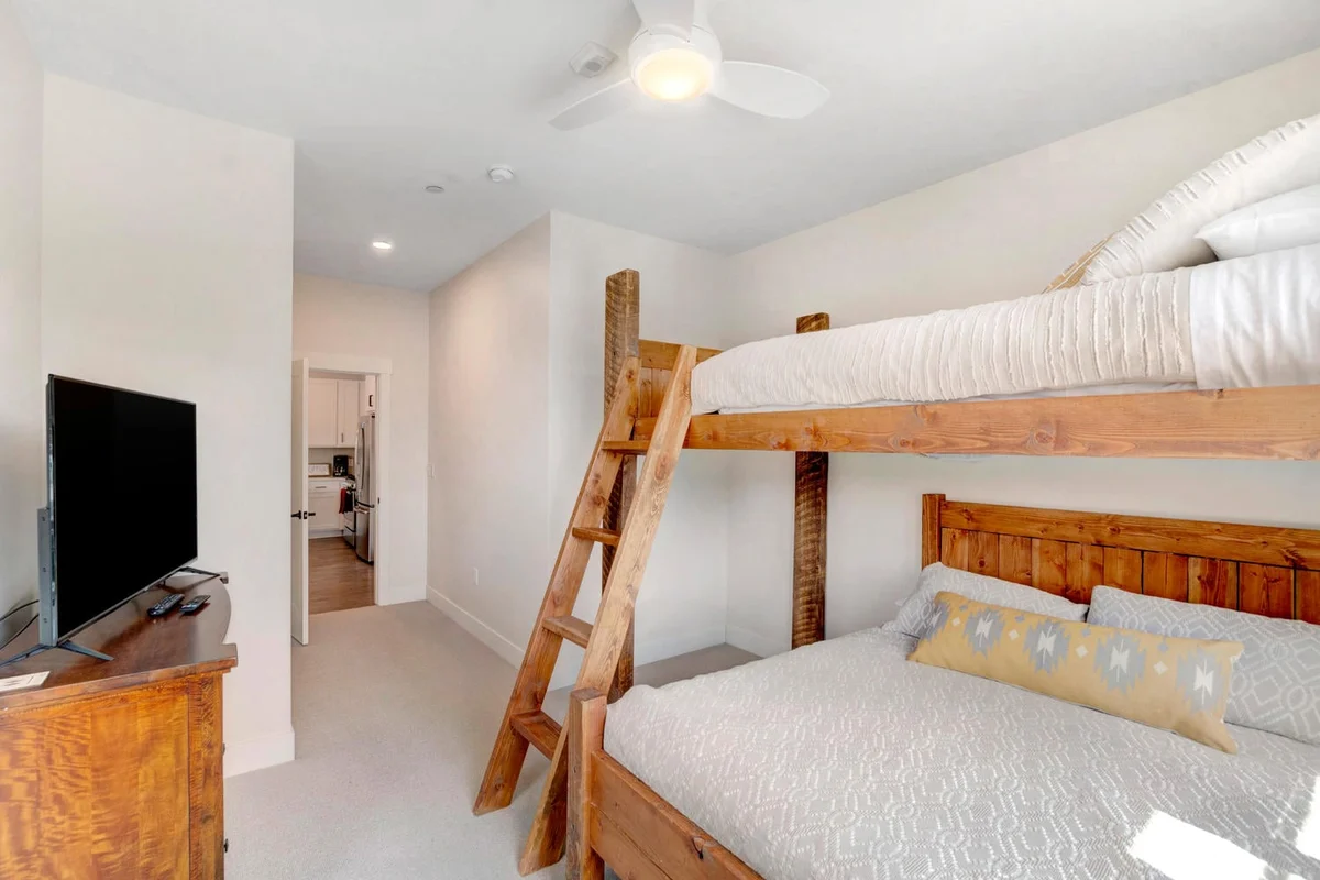 Hideaway Station Loft 208 #18