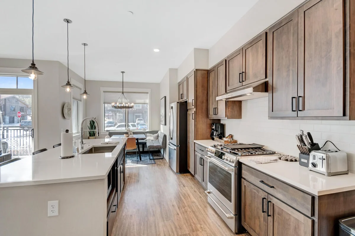 Hideaway Station Loft 101 #12
