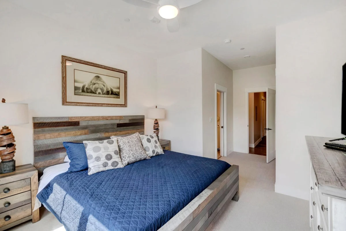 Hideaway Station Loft 208 #17