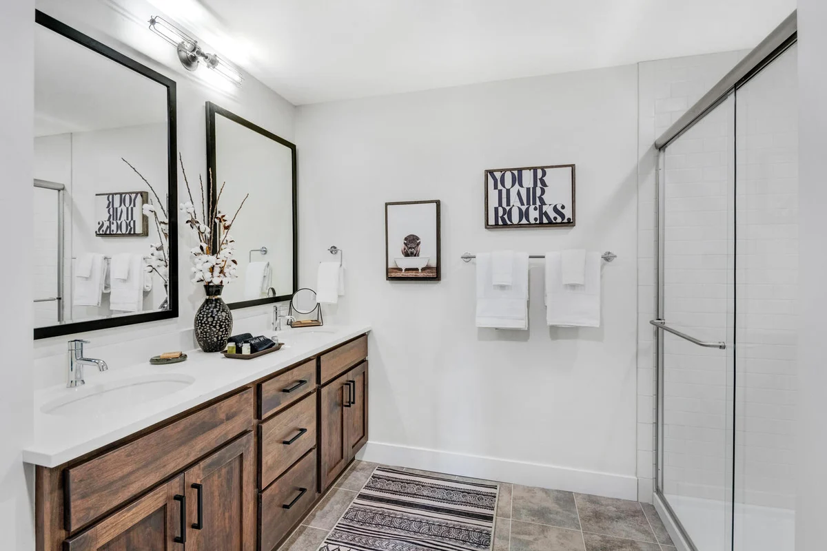 Hideaway Station Loft 101 #10