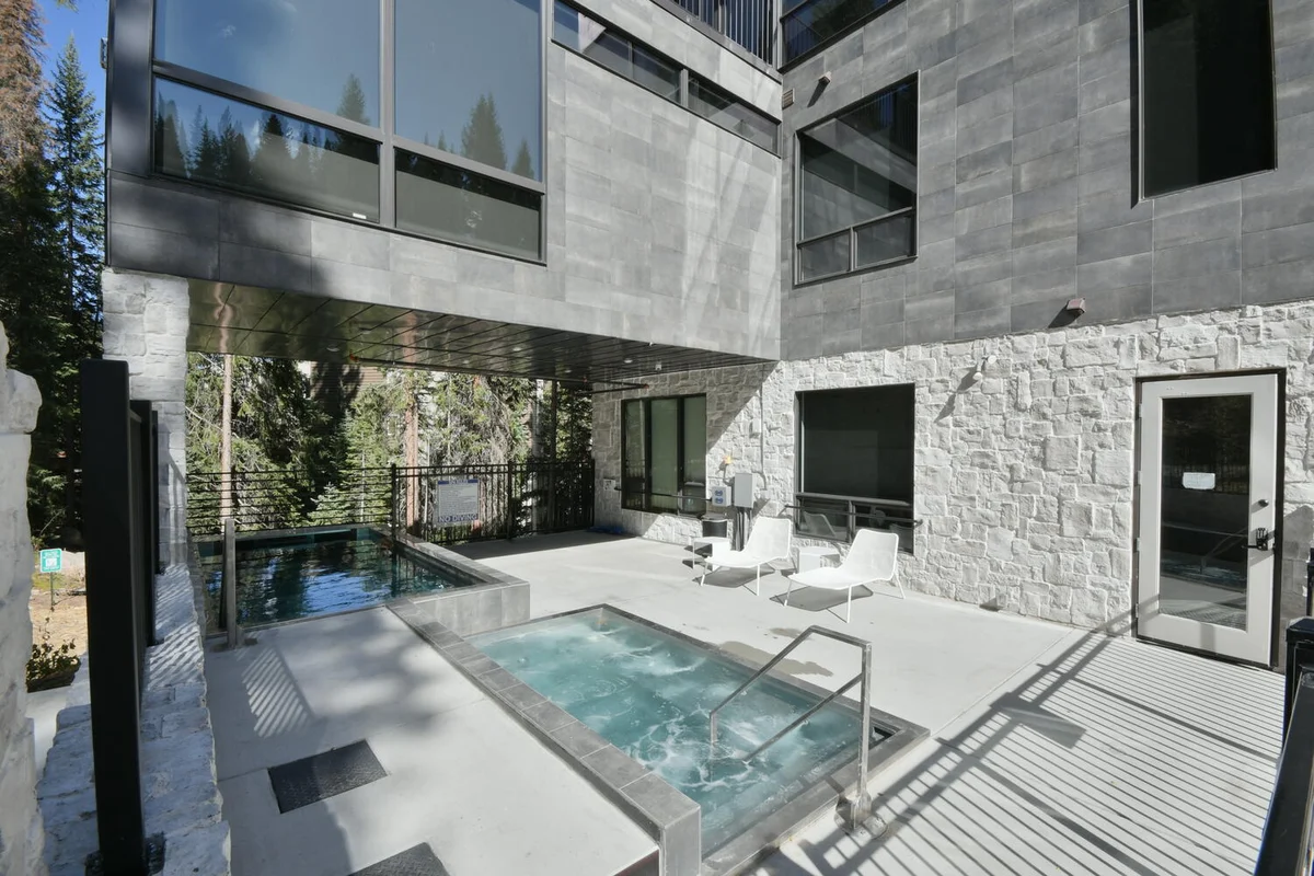 Chill Ski In/Out Condo 103 #20