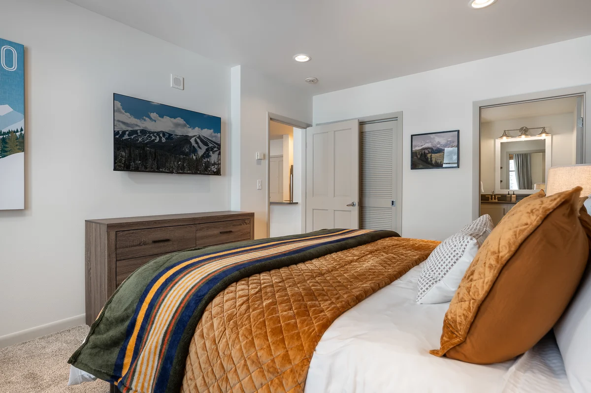 Zephyr Ski In/Out Condo 2507 #6