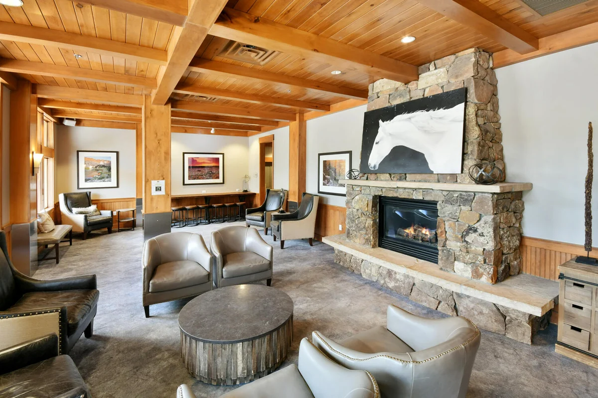 Zephyr Ski In/Out Condo 2507 #10