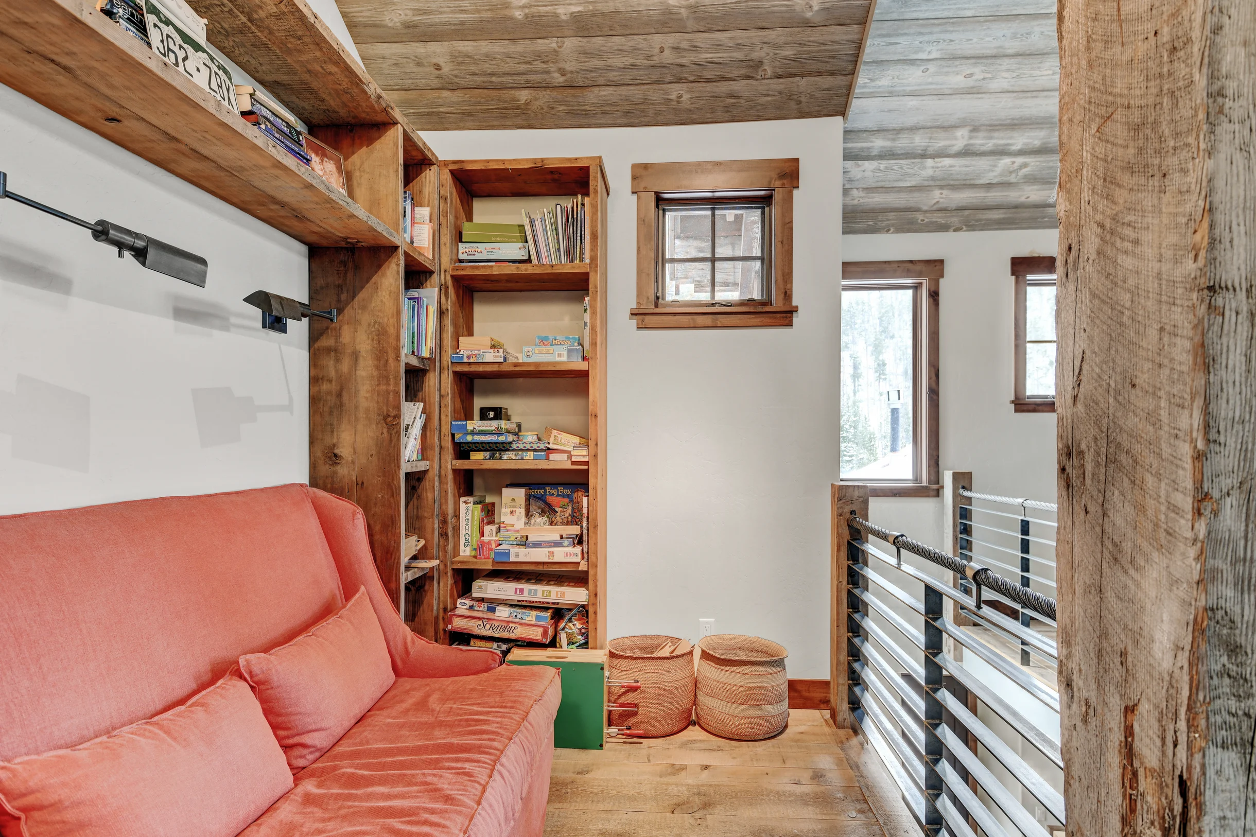 Cliff Side Mountain Chalet #29