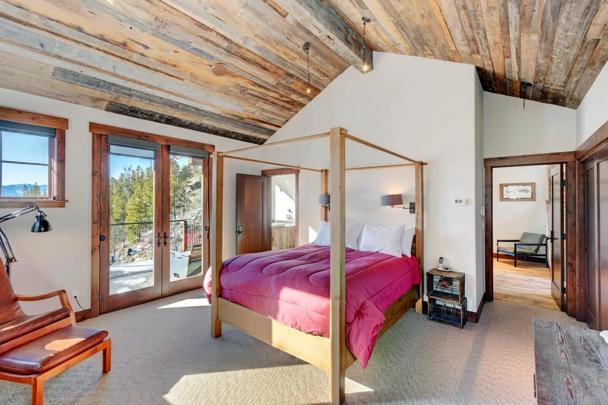 Cliff Side Mountain Chalet #26