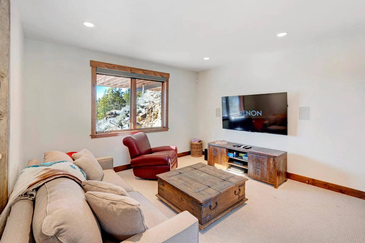 Cliff Side Mountain Chalet #17