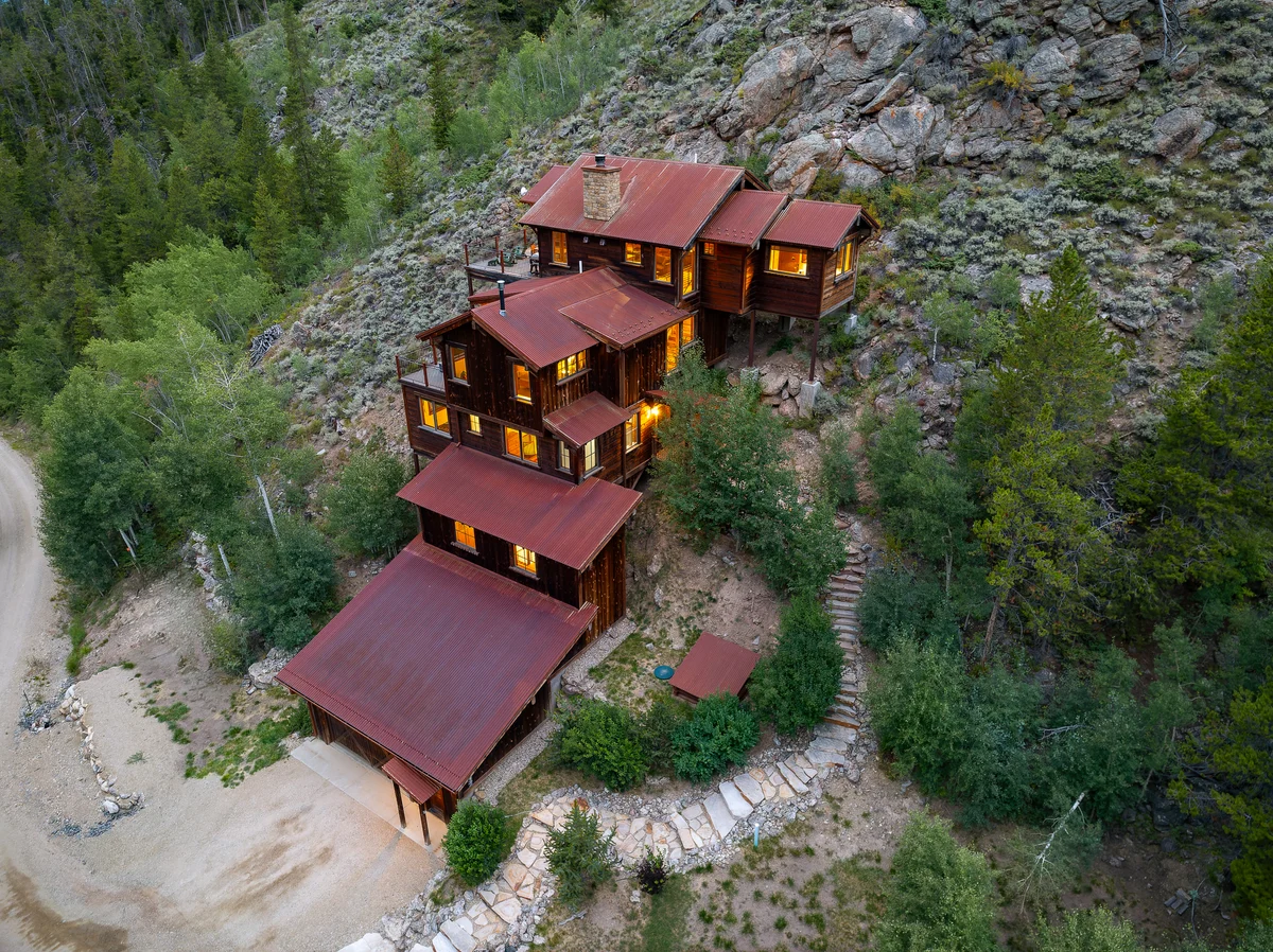 Cliff Side Mountain Chalet #8