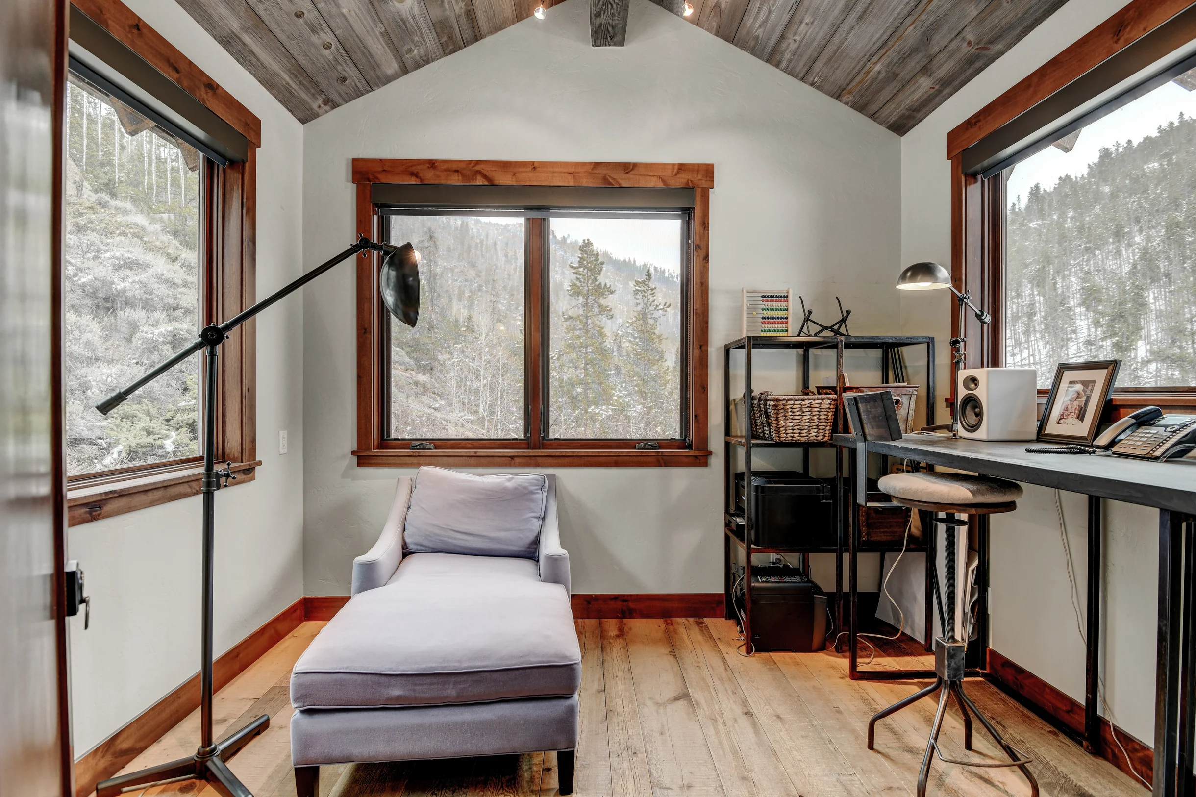 Cliff Side Mountain Chalet #15