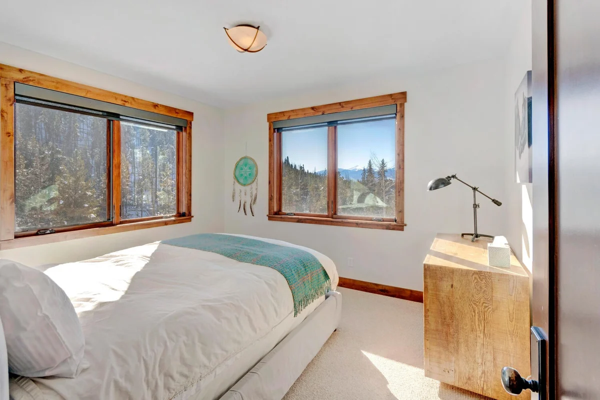 Cliff Side Mountain Chalet #30