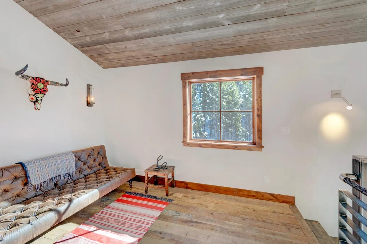 Cliff Side Mountain Chalet #5