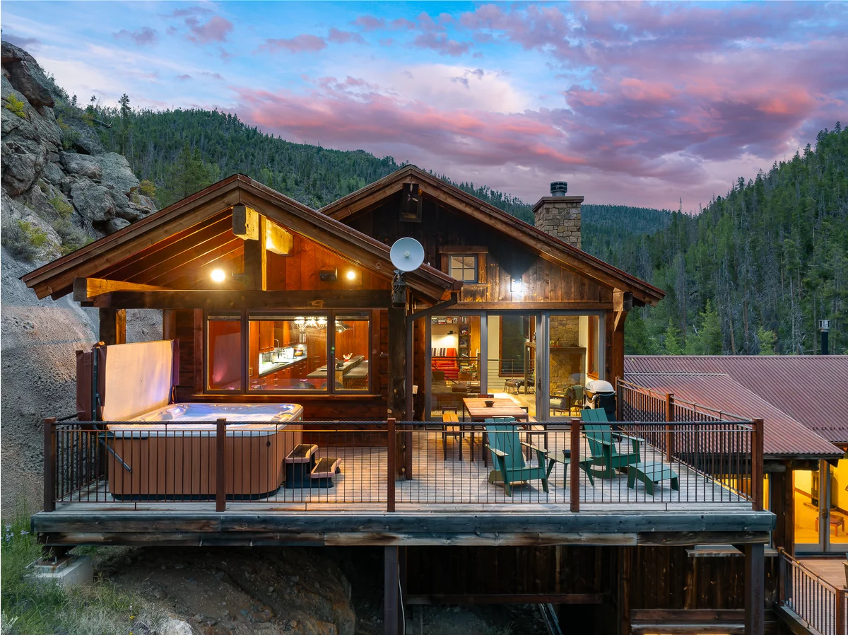 Cliff Side Mountain Chalet #16