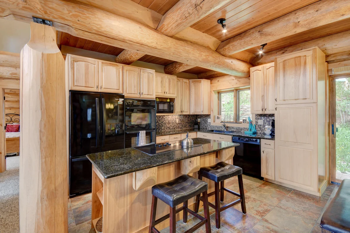Mountain View Log Home #9