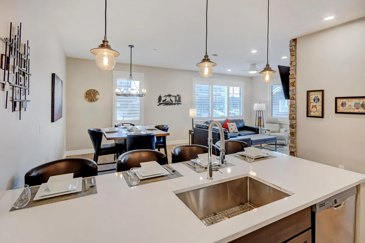 Hideaway Station Loft 103 #7