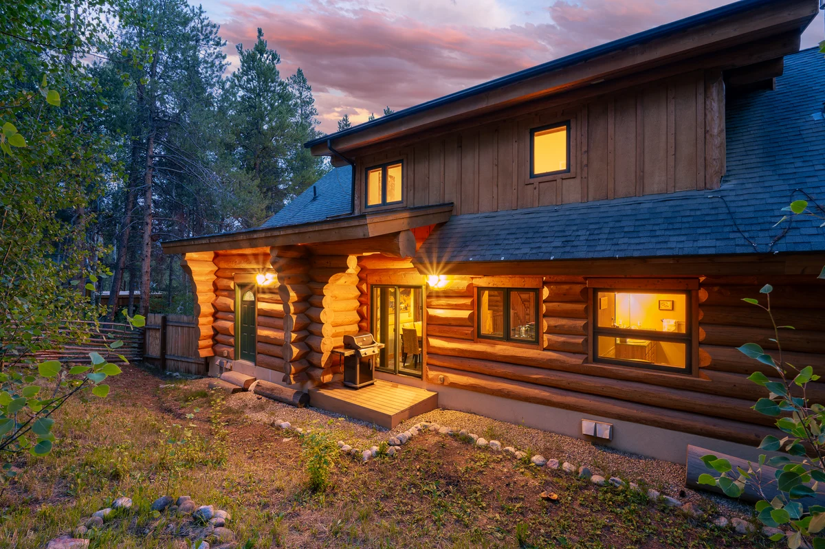 Mountain View Log Home #28