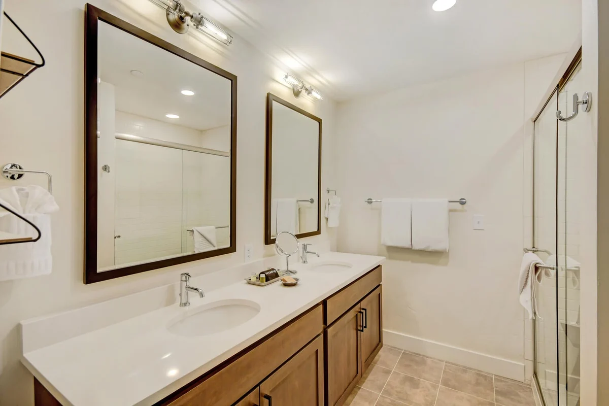 Hideaway Station Loft 103 #17