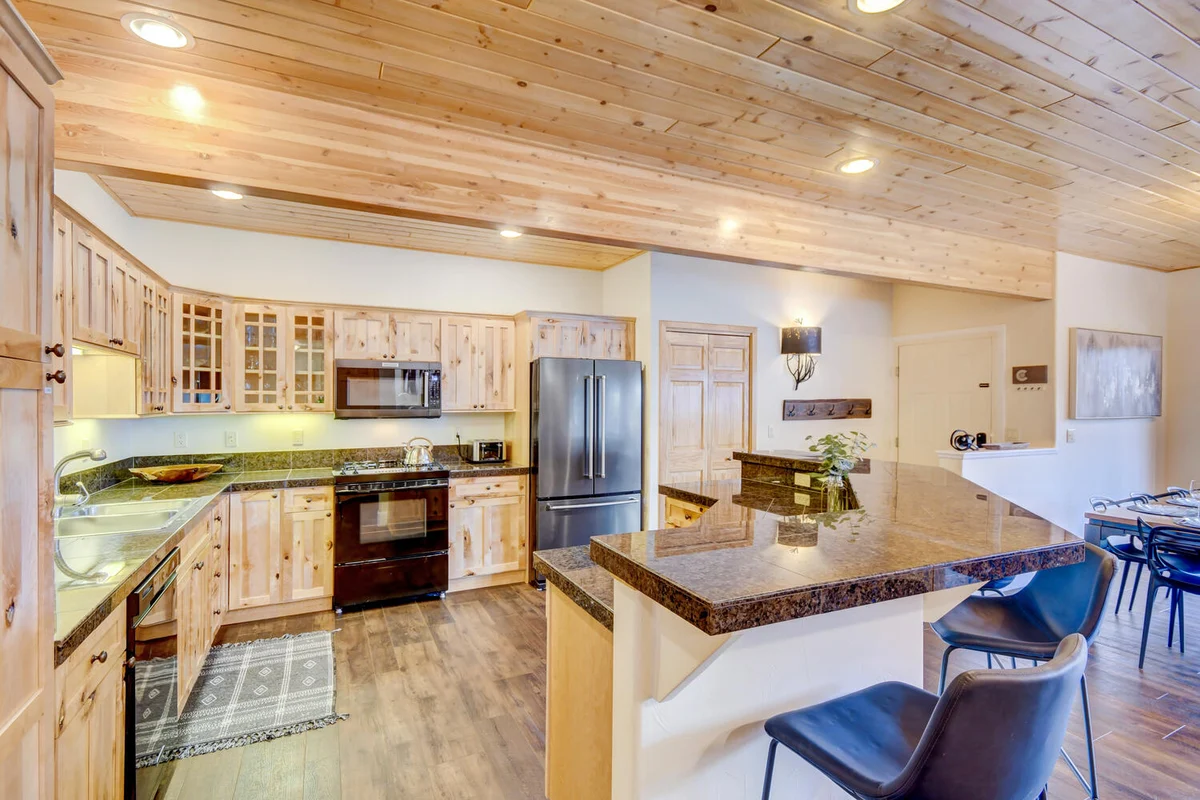 Slopeside Village Chalet 97A #9