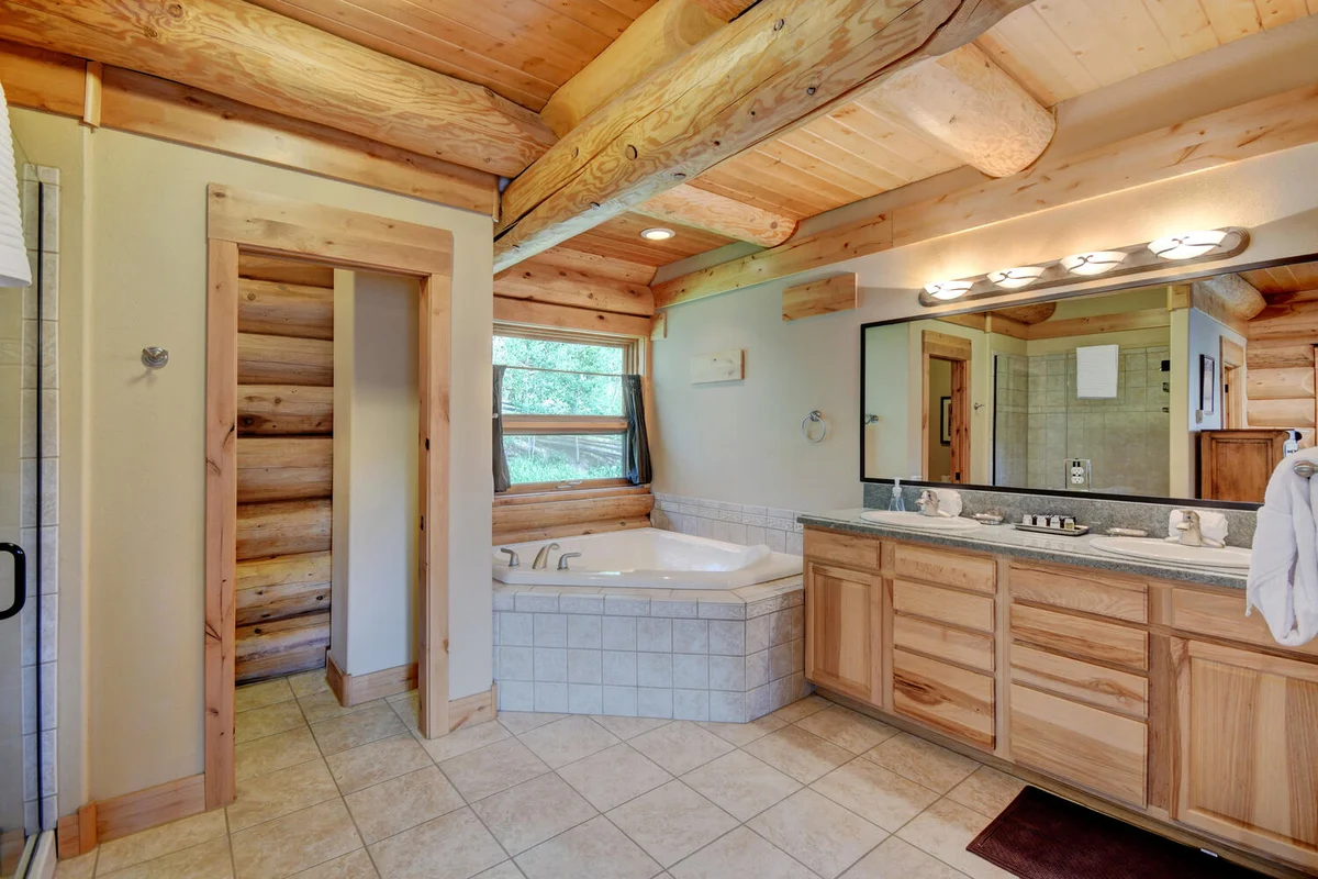 Mountain View Log Home #35