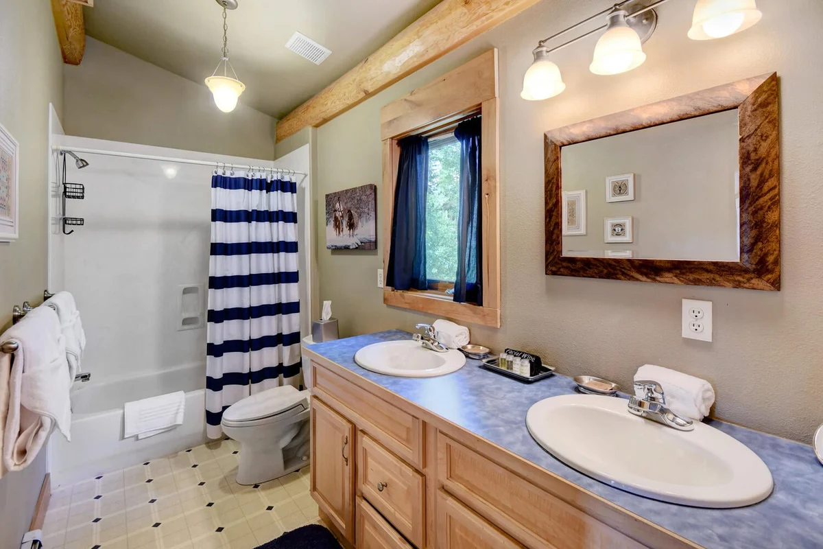 Mountain View Log Home #40