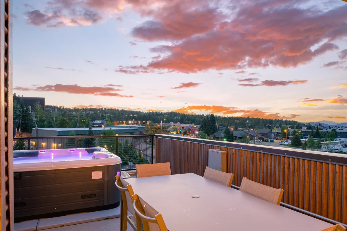 Row Roof Top Loft 49 #40