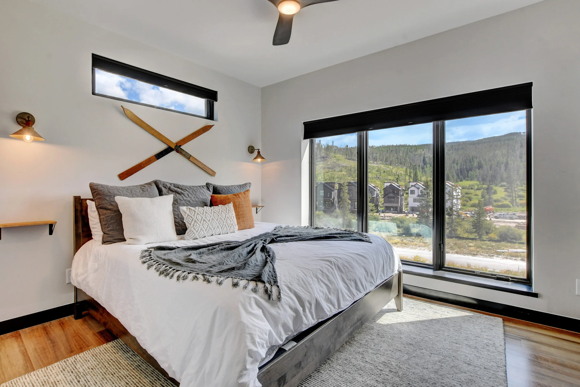 Row Roof Top Loft 49 #70