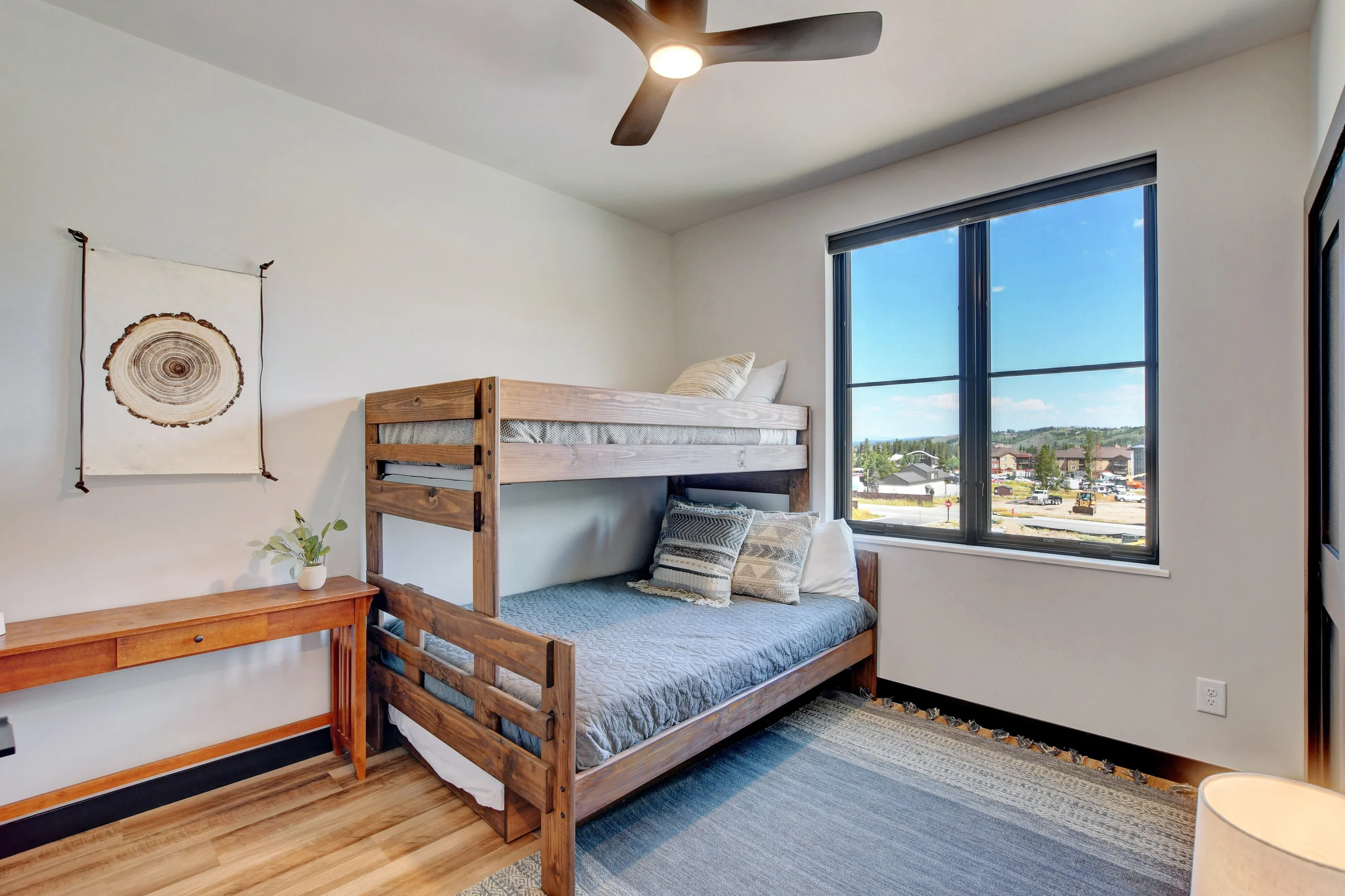 Row Roof Top Loft 49 #35