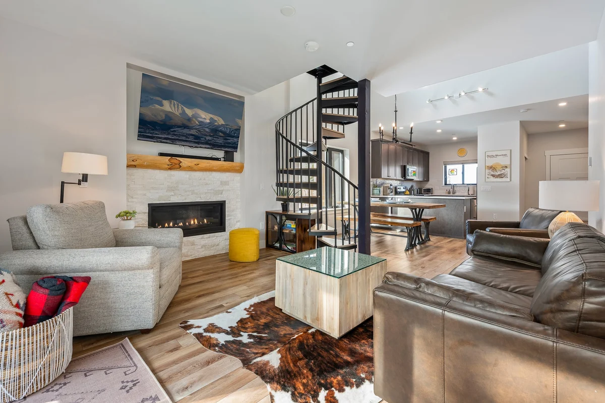Braidwood Penthouse 304 #2