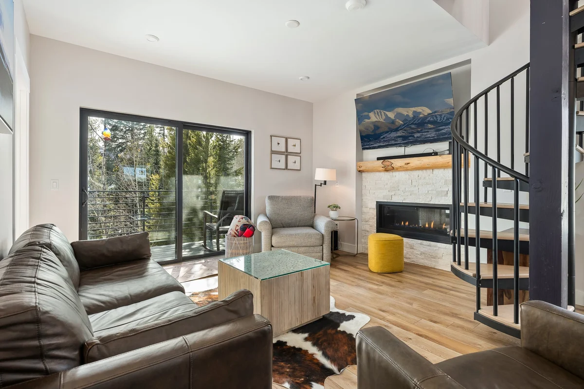 Braidwood Penthouse 304 #27