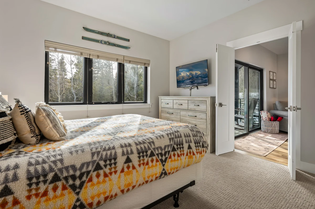 Braidwood Penthouse 304 #13