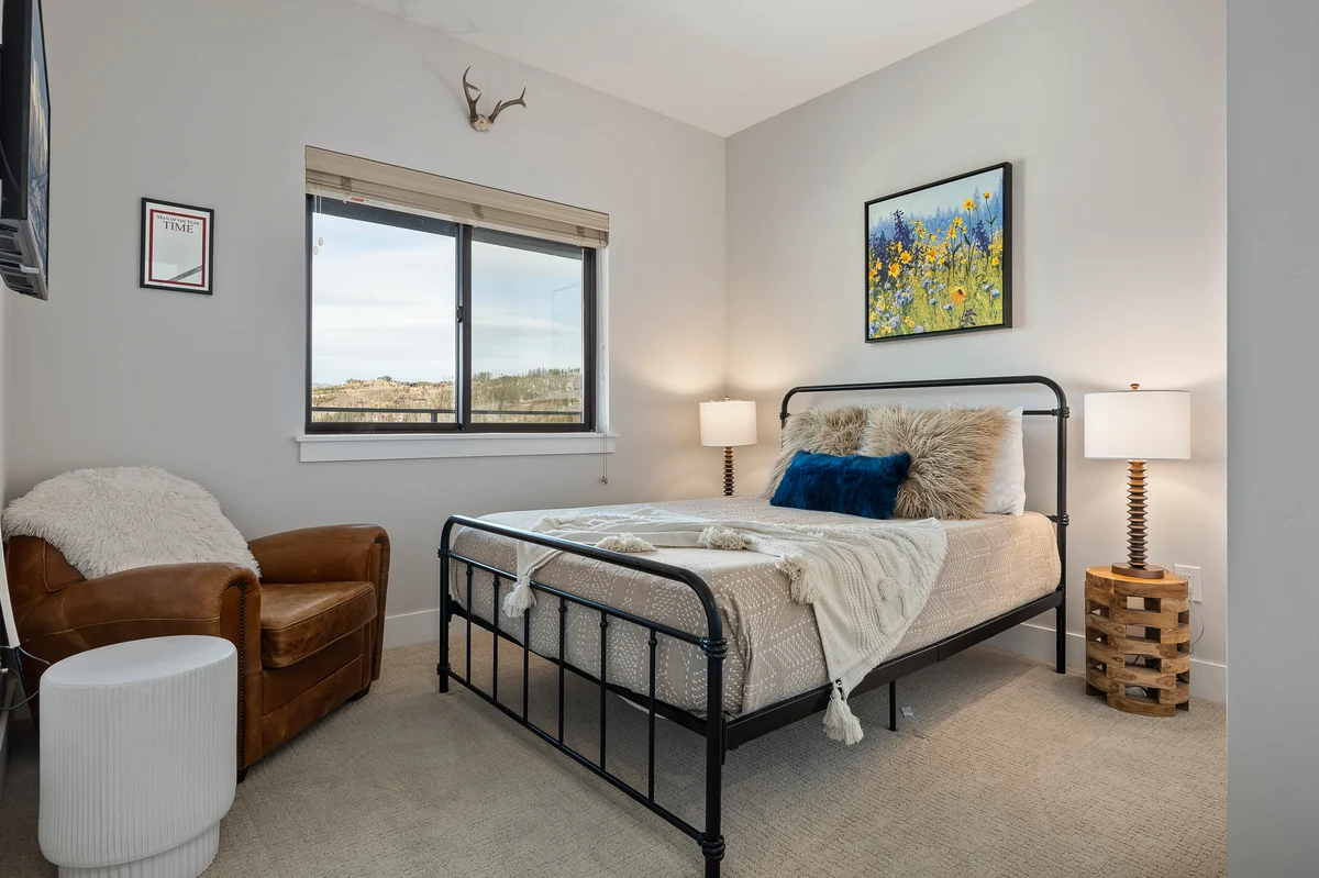 Braidwood Penthouse 304 #20