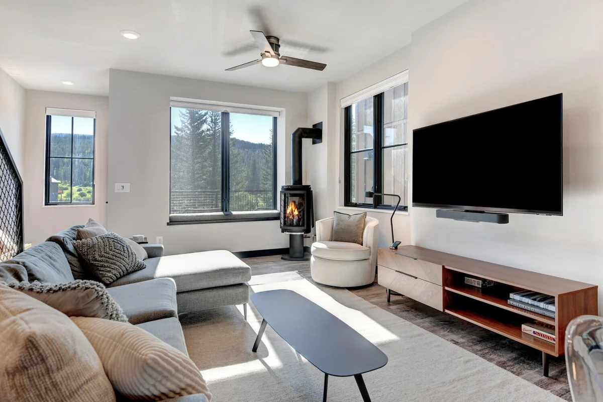 Row Roof Top Loft 21 #21