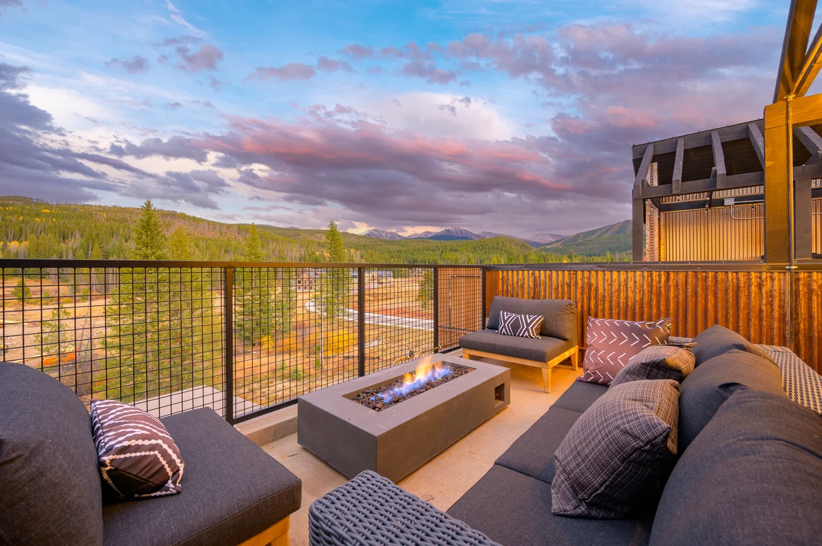 Row Roof Top Loft 21 #4