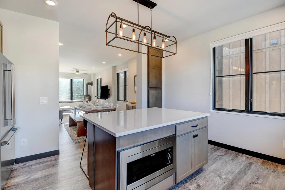 Row Roof Top Loft 21 #19
