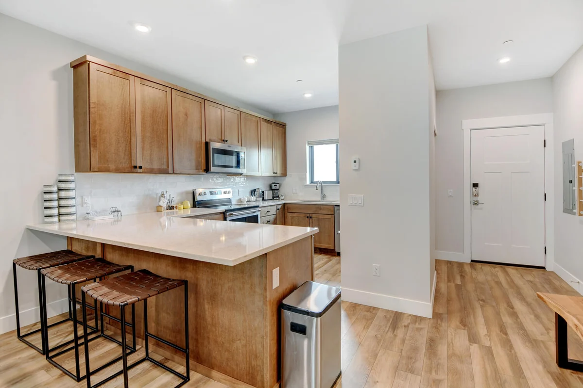 Braidwood Condo 102 #5