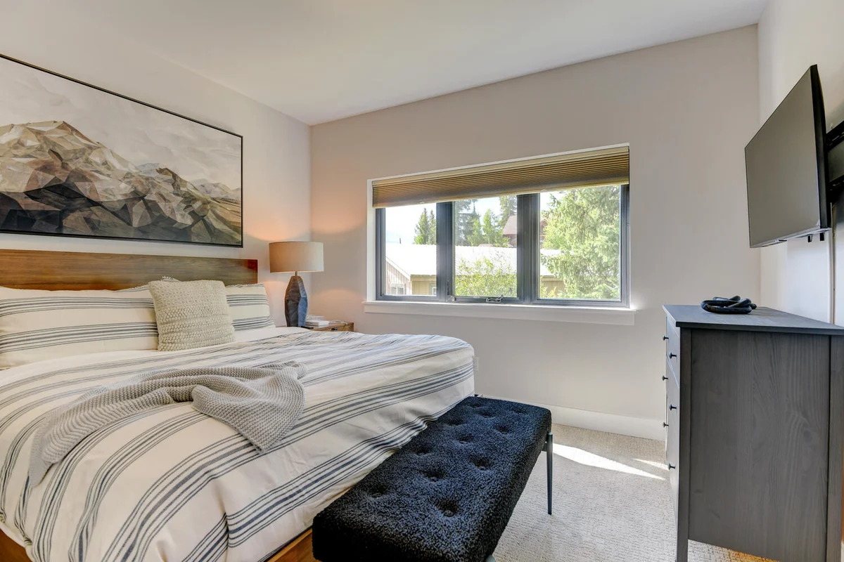 Braidwood Condo 102 #11