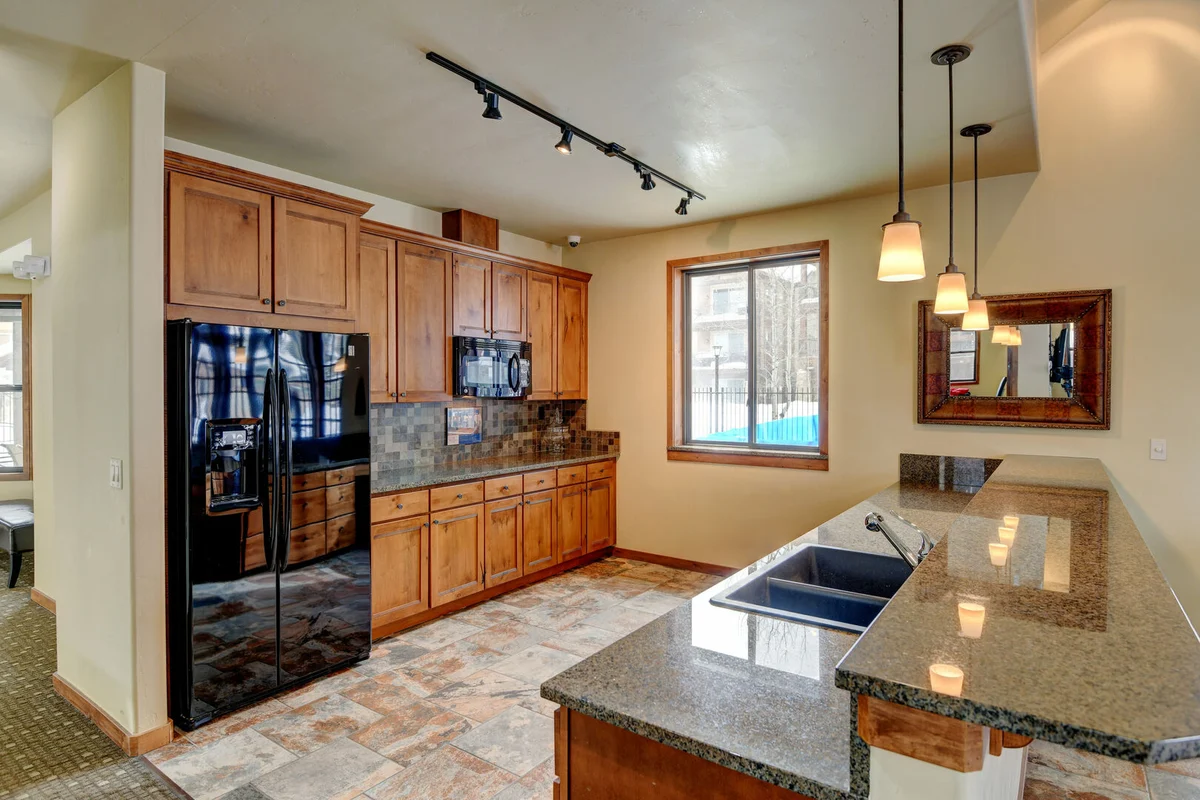 Trailhead Lodge Condo 224 #10