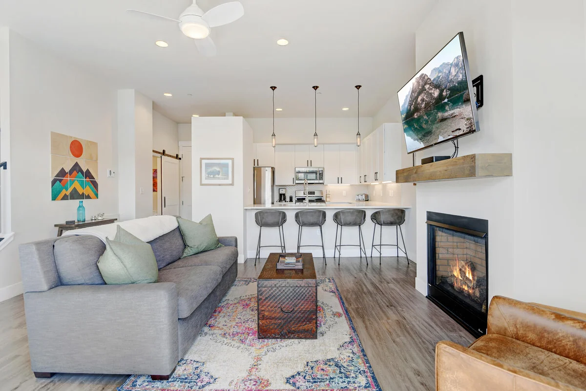 Hideaway Station Loft 4 #4