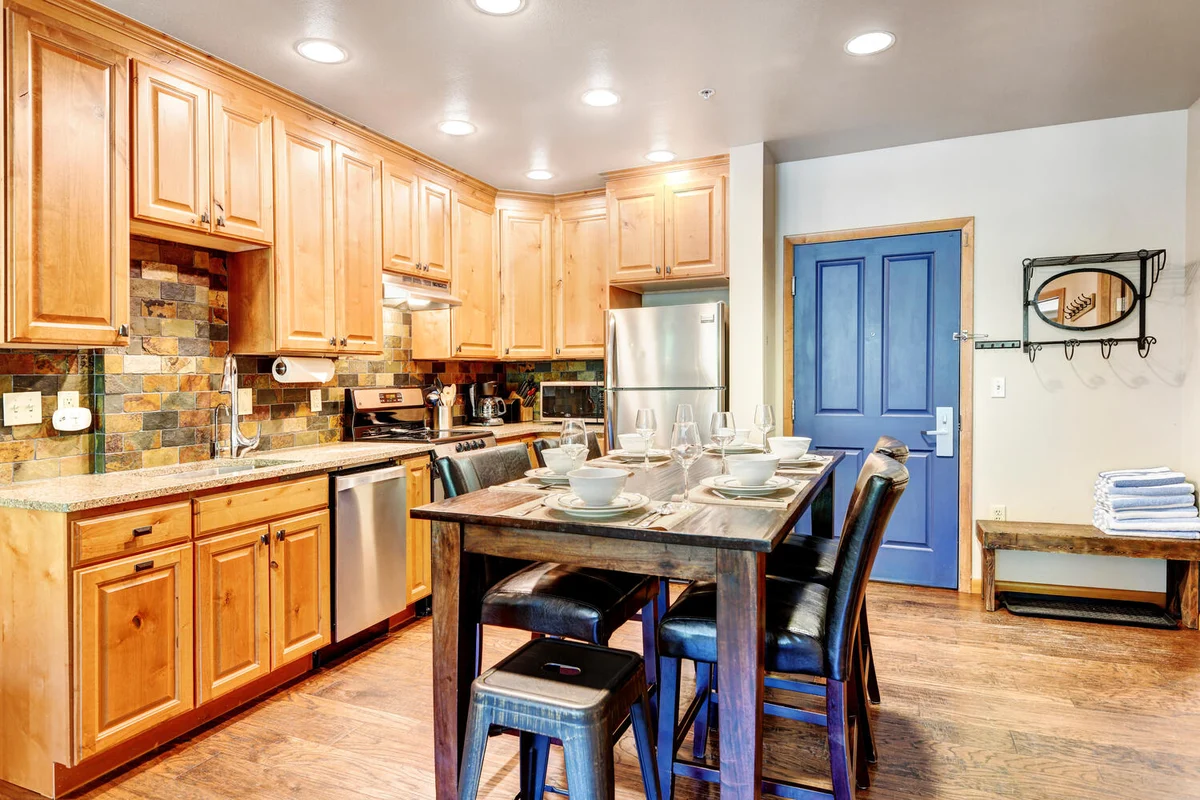 Zephyr Ski In/Out Condo 2403 #9