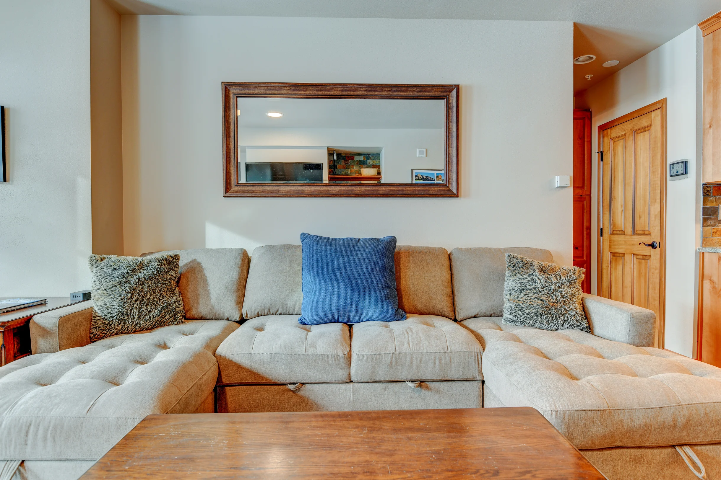 Zephyr Ski In/Out Condo 2403 #20