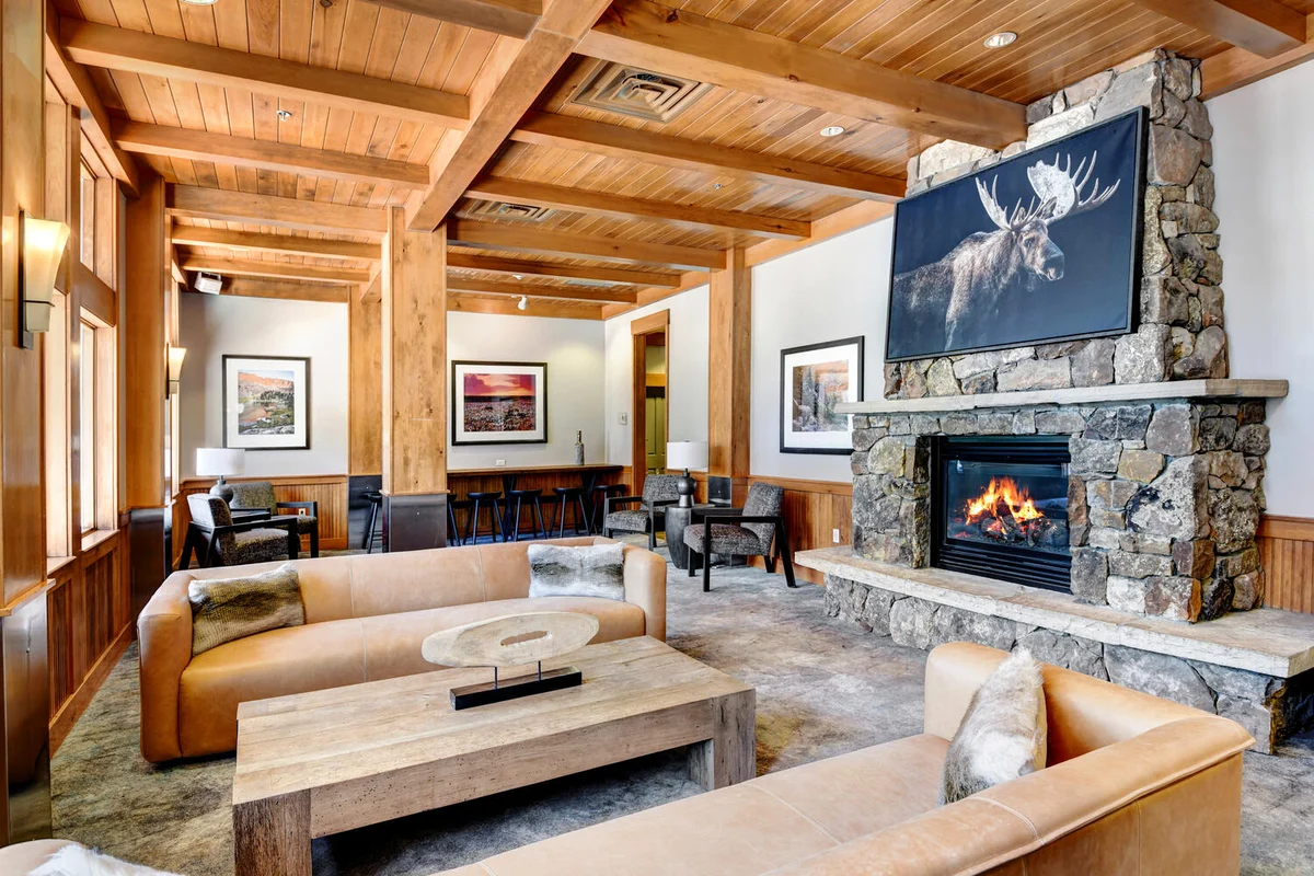 Zephyr Ski In/Out Condo 2403 #15