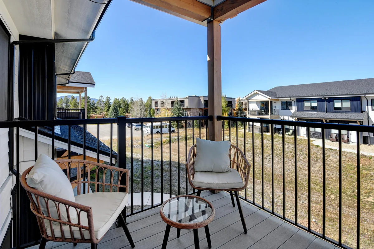 Sunnyside Flats Luxury Condo 361 3 #14
