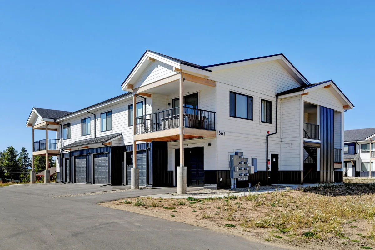 Sunnyside Flats Luxury Condo 361 3 #26