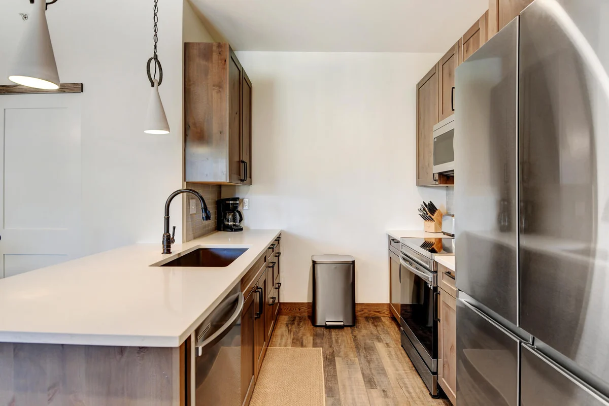 Sunnyside Flats Luxury Condo 361 3 #15
