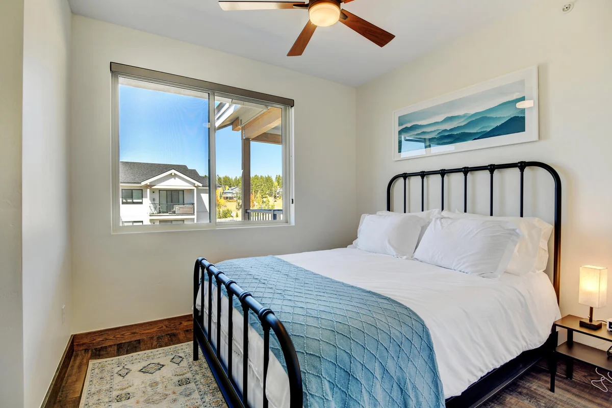 Sunnyside Flats Luxury Condo 361 3 #16