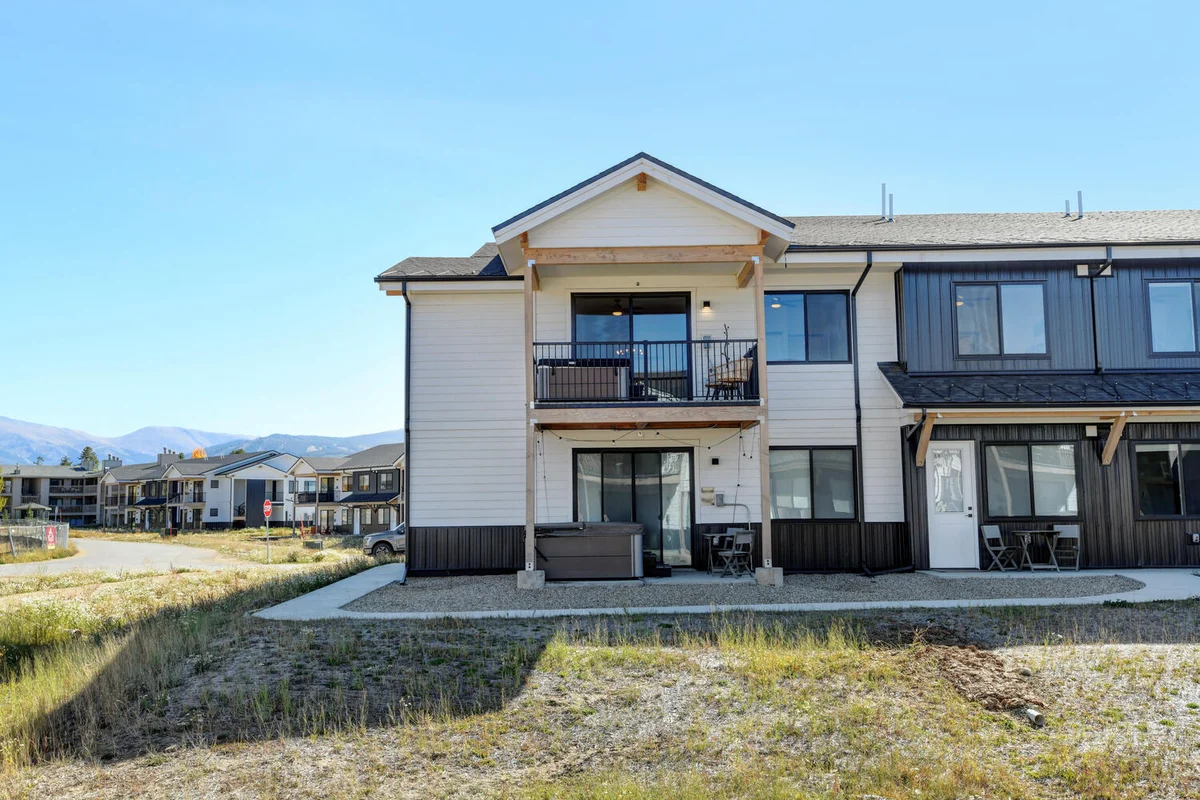 Sunnyside Flats Luxury Condo 361 3 #28