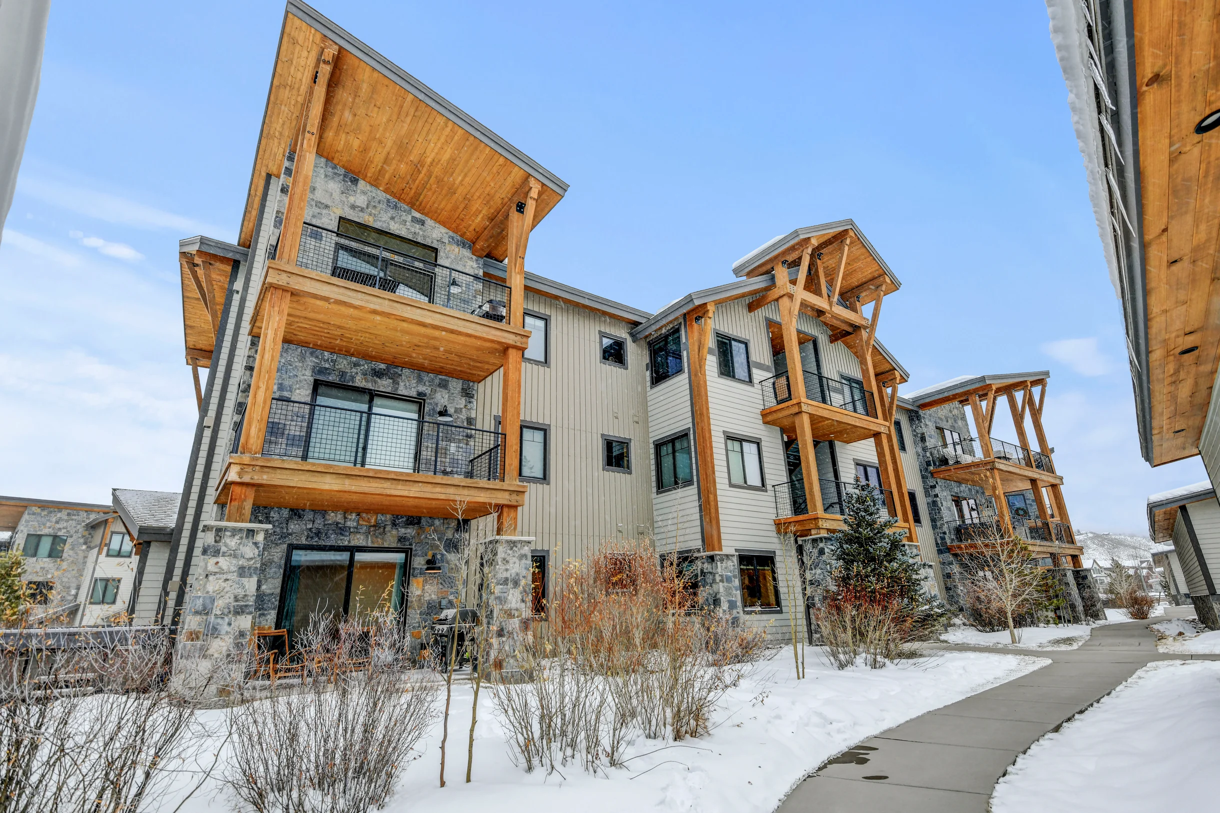 Grand Park Spring View Condo B-104 #2