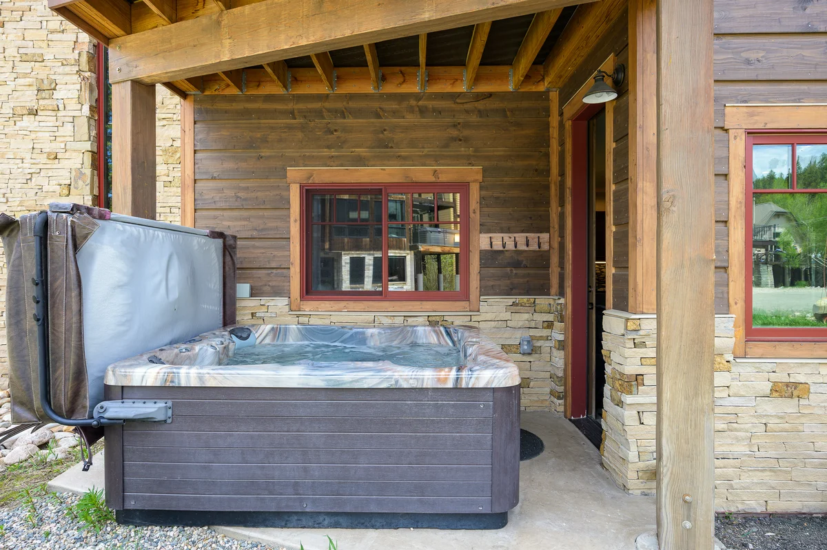 Slopeside Custom Mountain Chalet #11