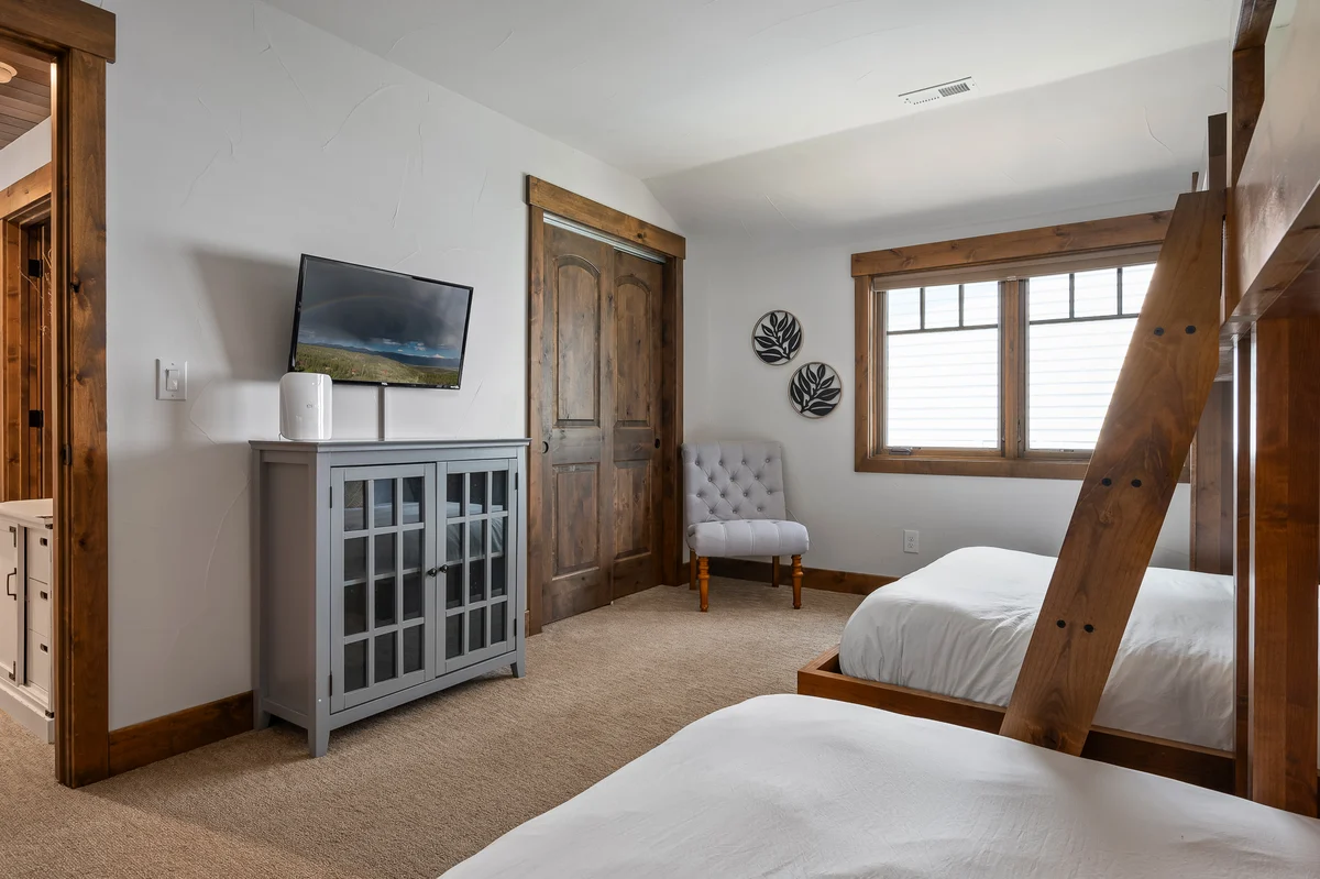 Slopeside Custom Mountain Chalet #14