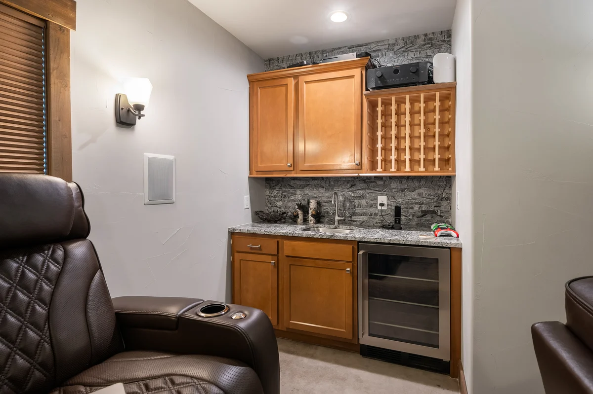 Slopeside Custom Mountain Chalet #23