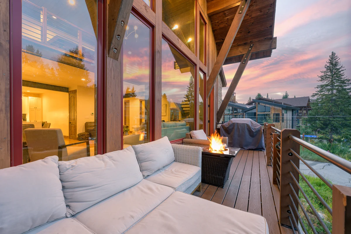 Slopeside Custom Mountain Chalet #30